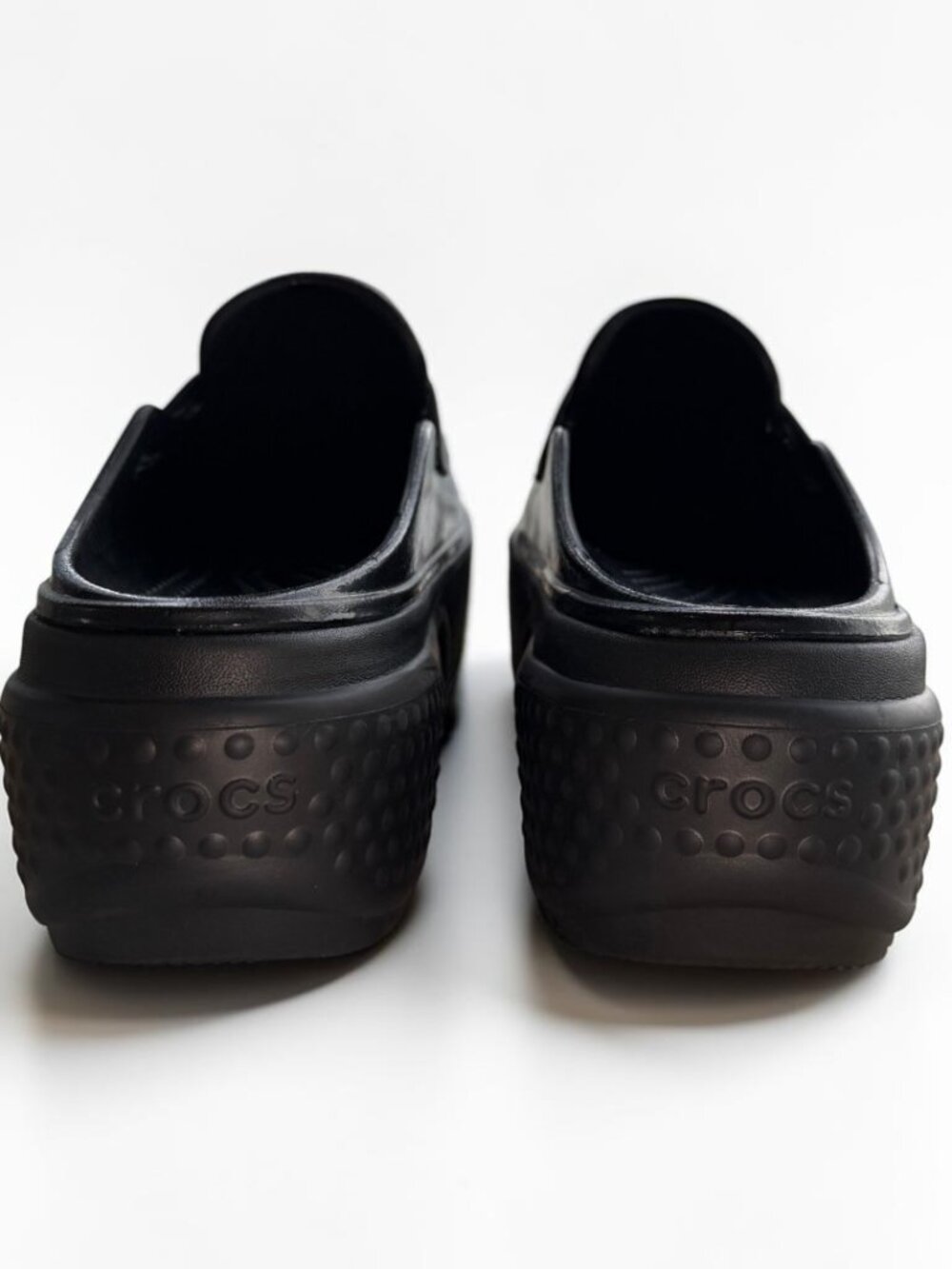 Crocs Stomp Loafers in black, size Men’s 7 / Women’s 9. - Picture 6 of 8